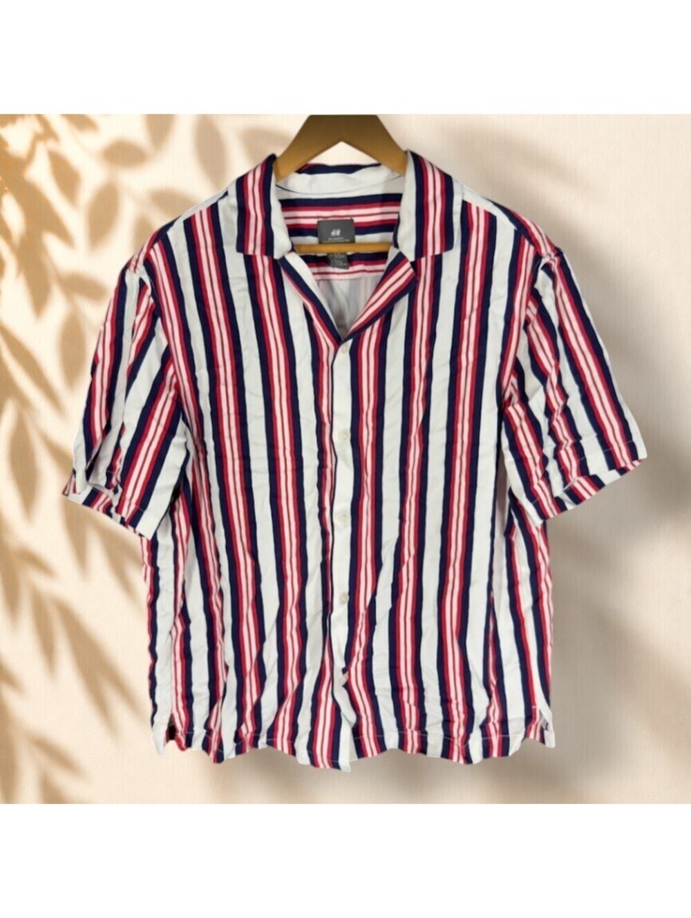 H&M Shirt Men M Medium White Striped Button Up Collared Short Sleeve Relaxed Fit